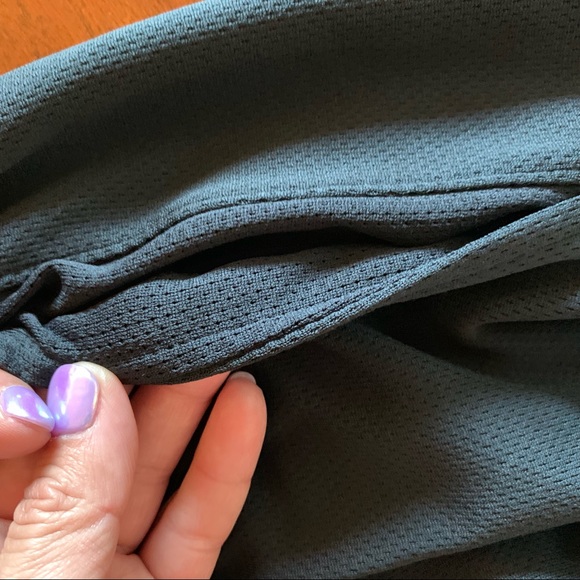 Under Armour Black shorts - Picture 4 of 5